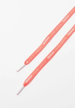 Reebok Classic Prix Compétitif AZTREK X GIGI HADID - Baskets basses sneakers rond unisex -Reebok Soldes Boutique 0077390b81ed4c4596b0c447cd028551