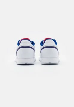 Soldes Reebok Classic UNISEX - Baskets basses sneakers rond 10 Soldes Reebok Classic UNISEX - Baskets basses sneakers rond -Reebok Soldes Boutique 03a5b27ce4ac4e569392f66dadac3fbd