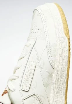 Reebok Classic Prix Dynamité CLUB C 85 - KUNG FU PANDA - Baskets basses sneakers rond unisex -Reebok Soldes Boutique 0427296598f044fcb0ebd42b6132ec1a