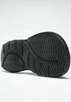 Reebok Classic Sandales de bain Qualité Excellente chaussures natation unisex -Reebok Soldes Boutique 04ac0c93b6c842e88014e3d0bc8e4f75