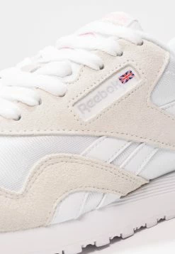 Reebok Classic CLASSIC LEATHER NYLON BREATHABLE UPPER SHOES - Baskets basses Pas Cher sneakers rond femme 16 Reebok Classic CLASSIC LEATHER NYLON BREATHABLE UPPER SHOES - Baskets basses Pas Cher sneakers rond femme -Reebok Soldes Boutique 054da75dfc6448698c8f81e7eeab337b