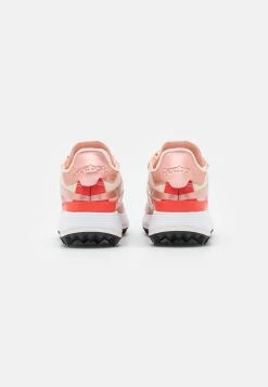 Reebok Classic LEGACY 83 - Baskets basses Prix De Lancement sneakers rond femme -Reebok Soldes Boutique 06e98d15907f47718fc4dd90e094aa5f