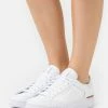 Reebok Classic Prix Accessible AD COURT - Baskets basses sneakers rond femme -Reebok Soldes Boutique 0f13971b7cd045c18b28b8c136c35c2e