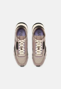 Prix Abordable Reebok Classic X ASAP NAST CL LEGACY UNISEX - Baskets basses sneakers rond -Reebok Soldes Boutique 15539f0d47e547b4bc3bee7d122299f9