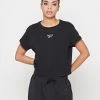 Prix Discount Reebok Classic CL WDE SL RIBBED TEE - T-shirt basique t-shirts et tops col rond femme 1 Prix Discount Reebok Classic CL WDE SL RIBBED TEE - T-shirt basique t-shirts et tops col rond femme -Reebok Soldes Boutique 22ff781a3300422a90c1572766092bd4