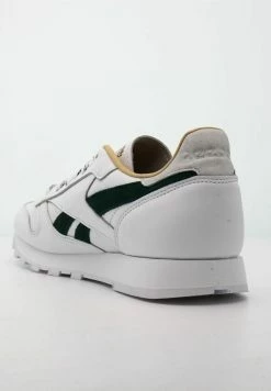 Reebok Classic Baskets basses Prix Abordable baskets & sneakers rond homme -Reebok Soldes Boutique 2420dc7a5fbd44c8b64418b55a7fe4e8