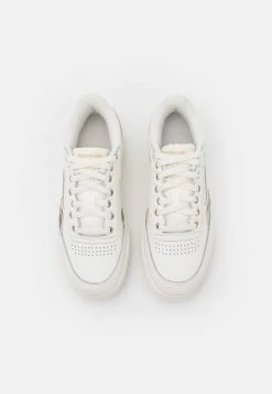 Reebok Classic Prix Incroyables CLUB C DOUBLE - Baskets basses sneakers rond femme -Reebok Soldes Boutique 294b1c20124c42fe81725d9f9c92882f