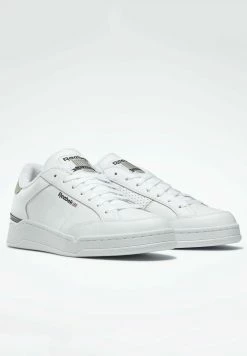 Reebok Classic Baskets basses Un Tarif Préférentiel baskets & sneakers rond unisex -Reebok Soldes Boutique 2c372436dede4aaa92016c046d3dba29