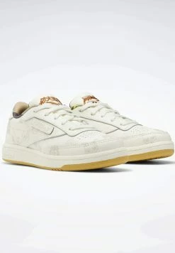 Reebok Classic Prix Dynamité CLUB C 85 - KUNG FU PANDA - Baskets basses sneakers rond unisex -Reebok Soldes Boutique 2f4333eff6284e159b3220a4e815d755