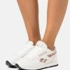 Reebok Classic CLASSIC - Baskets basses Prix Distinctifs sneakers rond femme -Reebok Soldes Boutique 3041f9b682244a50b12a039308c9ffce