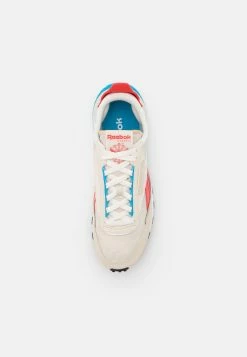 Reebok Classic Bon Rapport Coût-Efficacité LEGACY UNISEX - Baskets basses sneakers rond -Reebok Soldes Boutique 32b710ac29ee4901ad8e244c163719b8