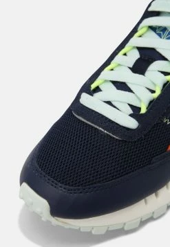 Reebok Classic LEGACY UNISEX - Baskets basses Prix Gelé sneakers rond -Reebok Soldes Boutique 343f47638ea948f38c93fc60aafc9c1d