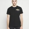 Reebok Classic Qualité Excellente ARABIC TEE - T-shirt imprimé t-shirts & polos col rond homme 1 Reebok Classic Qualité Excellente ARABIC TEE - T-shirt imprimé t-shirts & polos col rond homme -Reebok Soldes Boutique 35133d865ff34acba68efa10f7ba6077