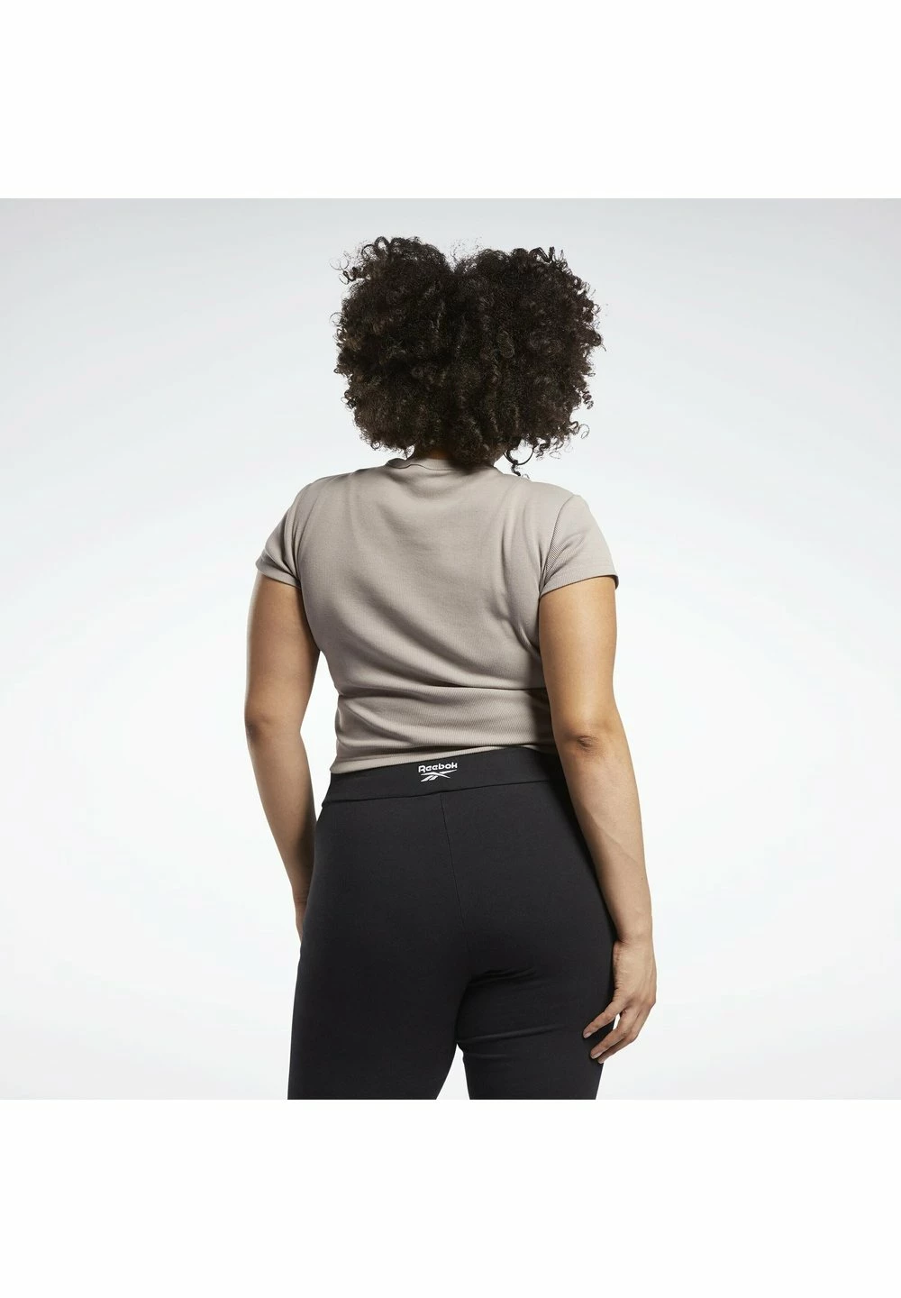 Prix Cassé Reebok Classic T-shirt imprimé vêtements fitness femme 5 Prix Cassé Reebok Classic T-shirt imprimé vêtements fitness femme – Image 3