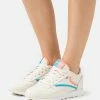 Reebok Classic Baskets basses Produit de première qualité sneakers rond femme