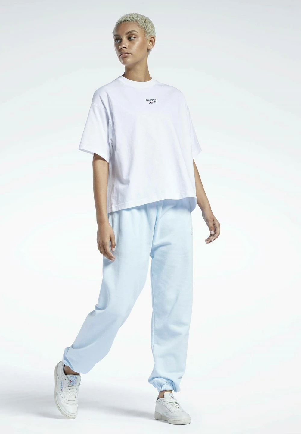 Se Vend Bas Prix Reebok Classic T-shirt basique t-shirts et tops col rond femme 4 Se Vend Bas Prix Reebok Classic T-shirt basique t-shirts et tops col rond femme – Image 2