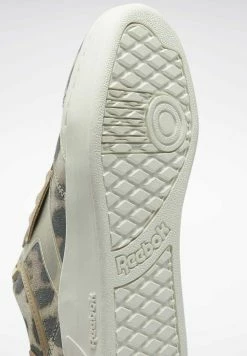 Vendre-Réclame Reebok Classic CLUB C LEGACY - Baskets basses baskets & sneakers rond femme -Reebok Soldes Boutique 4329d9e24c484df582834a2fdca41225