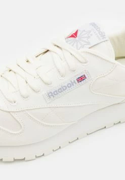 En Remise Reebok Classic CL LTHR GROW UNISEX - Baskets basses baskets & sneakers rond -Reebok Soldes Boutique 43c118e07ea44938bde1a365ef2c3139