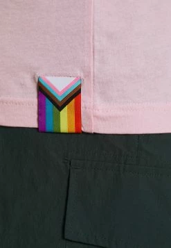 Excellente qualité Reebok Classic PRIDE GRAPHIC TANK UNISEX - Débardeur t-shirts col rond -Reebok Soldes Boutique 44dbcec530db454db95920113ac4241a