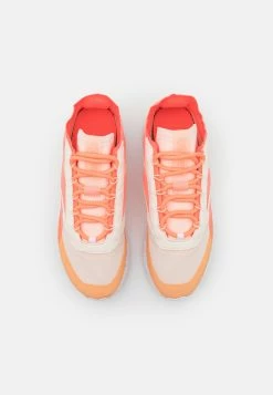 Remise En Ligne Reebok Classic LEGACY 83 - Baskets basses sneakers rond femme -Reebok Soldes Boutique 4581c42c75ec456b9a2d3377bd47c253