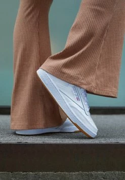 Prix Affortable Reebok Classic CLUB C 85 - Baskets basses baskets & sneakers rond femme 15 Prix Affortable Reebok Classic CLUB C 85 - Baskets basses baskets & sneakers rond femme -Reebok Soldes Boutique 469656c425b94ed08fe36ee772b98e70