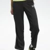 Reebok Classic CLASSICS VECTOR TAPE JOGGERS - Pantalon de survêtement Prix Sympa pantalons femme femme -Reebok Soldes Boutique 4f1fb128af2643e38d7d10743cfd74cf