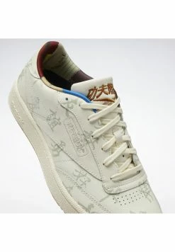 Reebok Classic KUNG FU PANDA CLUB C 85 SHOES - Baskets basses Meilleur Prix Garanti sneakers plat unisex -Reebok Soldes Boutique 51c2d8264bb2439d9fb713e0c4b97a05