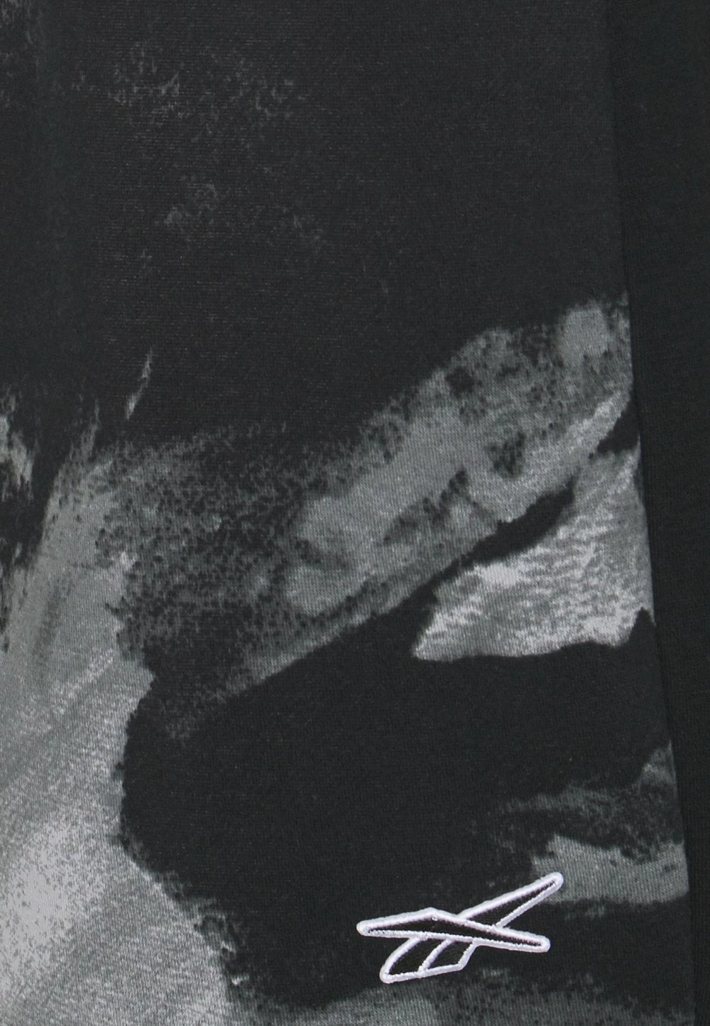 Prix Malin Reebok Classic MYT ALL OVER PRINT - Short shorts normale homme 5 Prix Malin Reebok Classic MYT ALL OVER PRINT - Short shorts normale homme – Image 3