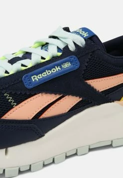 Reebok Classic LEGACY UNISEX - Baskets basses Prix Gelé sneakers rond -Reebok Soldes Boutique 590b3ecb0940409199436d52e54ef01e