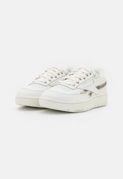 Reebok Classic Prix Incroyables CLUB C DOUBLE - Baskets basses sneakers rond femme -Reebok Soldes Boutique 595f432c66934d92b1f633404349174e