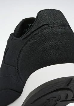 Reebok Classic Prix Réduit CL LTHR GROW UNISEX - Baskets basses baskets & sneakers rond 35 Reebok Classic Prix Réduit CL LTHR GROW UNISEX - Baskets basses baskets & sneakers rond -Reebok Soldes Boutique 60ca0fa7ab774e5d841520a7690fa63f