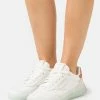 Prix Favorable Reebok Classic CLUB C LEGACY - Baskets basses sneakers rond femme -Reebok Soldes Boutique 6c0a0a932f9342708ba57f5034000261