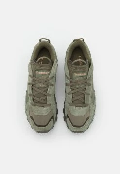 Reebok Classic CL CARDI - Baskets basses Prix Incroyables baskets & sneakers rond femme -Reebok Soldes Boutique 6dc382a11ec84584a8692e3aa22f6593