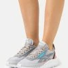 Reebok Classic Un Tarif Préférentiel CL LEGACY - Baskets basses sneakers rond femme -Reebok Soldes Boutique 700cb2c504dd495c860b719e16f5f1d0