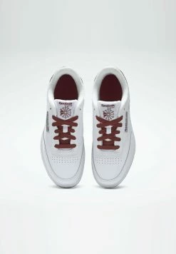 Reebok Classic Baskets basses Prix Refroidis sneakers rond enfant -Reebok Soldes Boutique 7260c9fda2d24f9aa328f27d9b4de60e