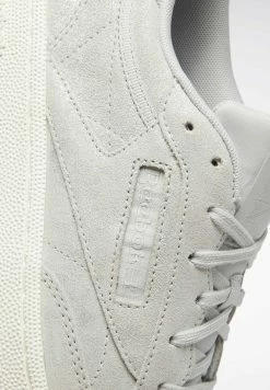 Reebok Classic CLUB C - Baskets basses Bon Rapport Coût-Efficacité baskets & sneakers rond femme -Reebok Soldes Boutique 74fef728a7174a5a886b136697097ee3