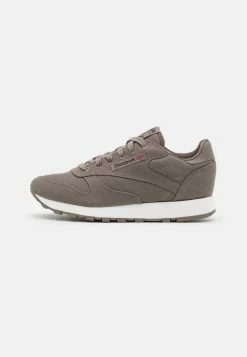 Reebok Classic Prix Réduit CL LTHR GROW UNISEX - Baskets basses baskets & sneakers rond 37 Reebok Classic Prix Réduit CL LTHR GROW UNISEX - Baskets basses baskets & sneakers rond -Reebok Soldes Boutique 7698e8f122a34537b9a831945cb3bb79