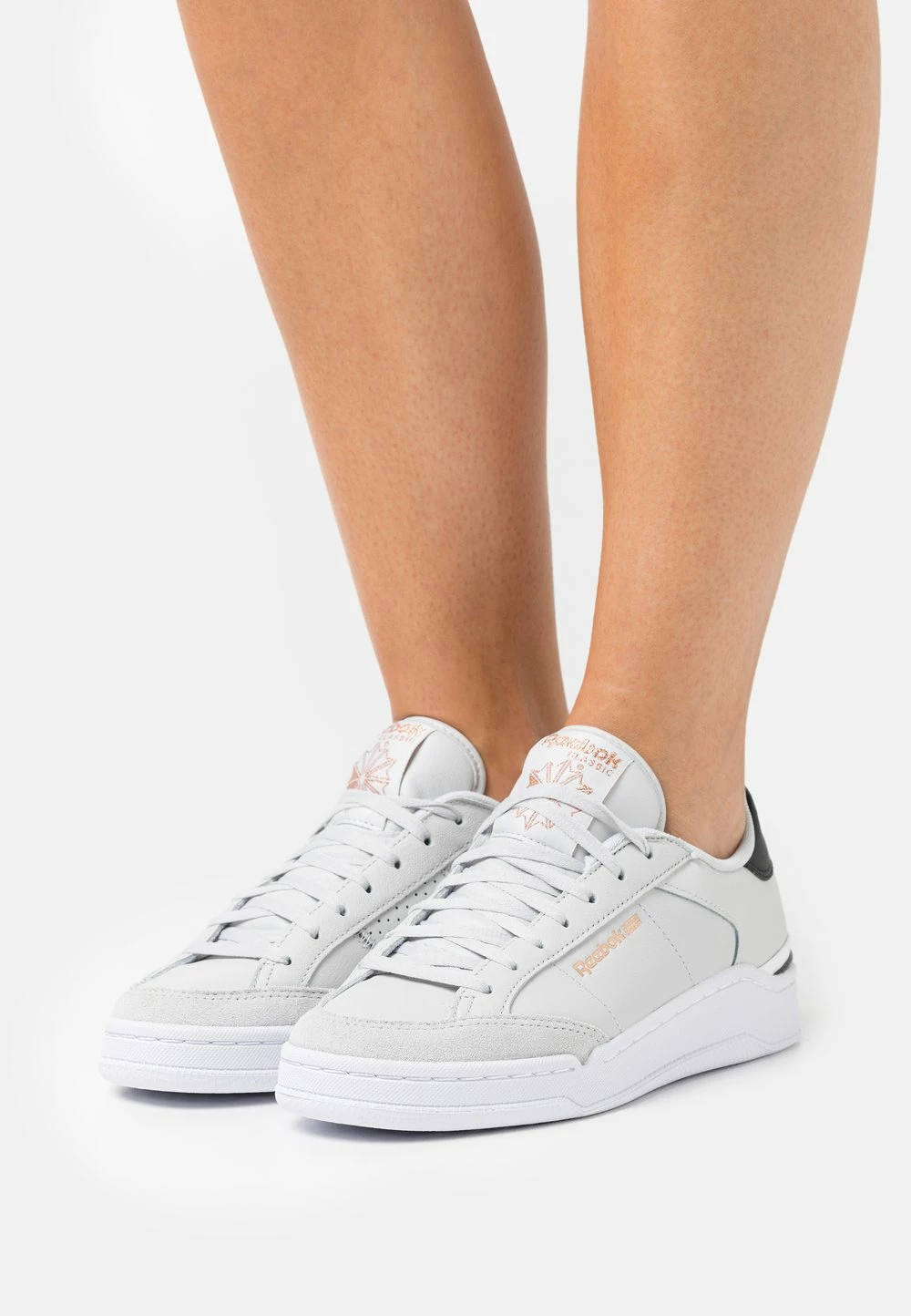 Prix Refroidis Reebok Classic AD COURT - Baskets basses sneakers rond femme 3 Prix Refroidis Reebok Classic AD COURT - Baskets basses sneakers rond femme