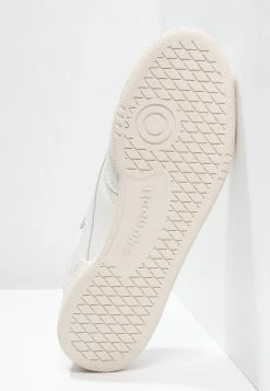 Reebok Classic CLUB C 85 VINTAGE SOFT LEATHER SHOES - Baskets basses Qualité Fiable baskets & sneakers rond femme -Reebok Soldes Boutique 7d8dffd5f94d4ef0a61e715edd70e876