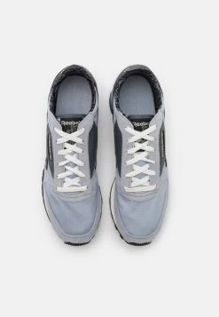 Reebok Classic Réduction CL - Baskets basses sneakers rond homme -Reebok Soldes Boutique 7ec342bb75944efa831d0563c308879d