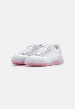 Reebok Classic Prix Abordable CLUB C LEGACY - Baskets basses sneakers rond femme -Reebok Soldes Boutique 8069dabdffa34d3ea7da4138a80d52cd