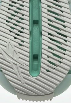 En promotion Reebok Classic ZIG KINETICA 21 - Baskets basses baskets & sneakers rond unisex -Reebok Soldes Boutique 81e714eaadb748c082d67b54f25ea30a