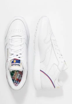 Reebok Classic Prix De Lancement Baskets basses baskets & sneakers rond femme -Reebok Soldes Boutique 820c941f0b374c1d8185fdef2c561dd9