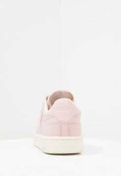Reebok Classic CLUB C 85 ZIP - Baskets basses Marchandise de première qualité sneakers rond femme -Reebok Soldes Boutique 83cb6c117620460bbeecc01178703de3