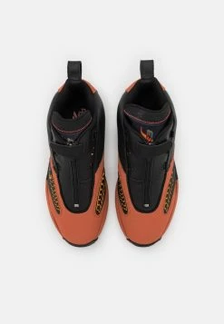 En promotion Reebok Classic ANSWER IV - Baskets montantes sneakers rond homme -Reebok Soldes Boutique 84de02b0821b4b568ef9f5beeca547a4