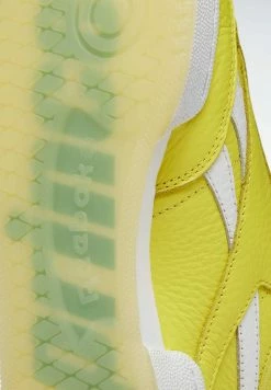 Reebok Classic CLUB C REVENGE - REEBOK X PRINCE - Baskets basses Prix Favorable baskets & sneakers rond unisex -Reebok Soldes Boutique 86f7986f0e264e3ca0356810a24d6459