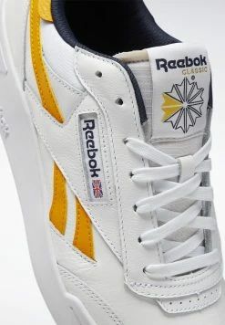 Reebok Classic Prix Ourlé CLUB C LEGACY REVENGE - Baskets basses baskets & sneakers rond unisex -Reebok Soldes Boutique 8751dca3691a44098803ce3481dd9c19