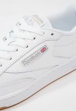 Prix Affortable Reebok Classic CLUB C 85 - Baskets basses baskets & sneakers rond femme 21 Prix Affortable Reebok Classic CLUB C 85 - Baskets basses baskets & sneakers rond femme -Reebok Soldes Boutique 8768f1e8c28f4816a5e8f53174685c06