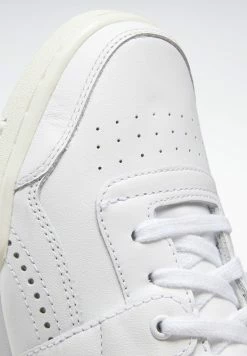 Rabais Reebok Classic WORKOUT LO PLUS SHOES - Baskets basses sneakers femme femme -Reebok Soldes Boutique 89cdd5cc54da4750a0db7597bb8a5a00