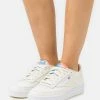 Reebok Classic CLUB C 85 - Baskets basses En promotion baskets & sneakers rond femme -Reebok Soldes Boutique 89ea3de7b91c4a96914fe2a937ae0057